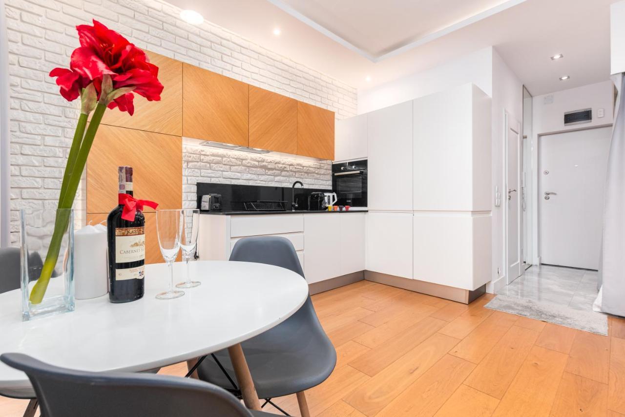 Piekna Apartament By Your Freedom Varsovia Exterior foto